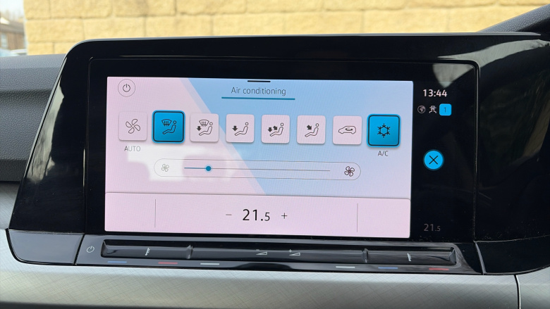 Volkswagen Golf 1.5 TSI Life 5dr Petrol Hatchback